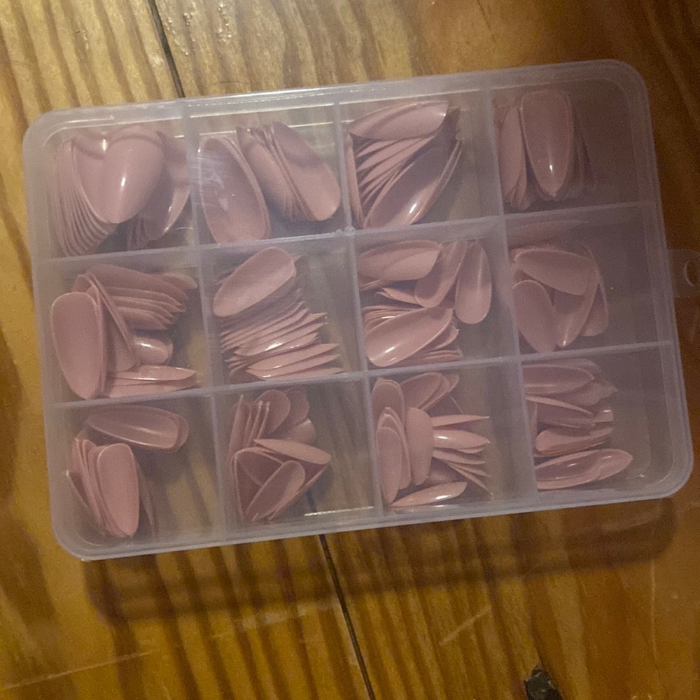 Pack of pink almond nails